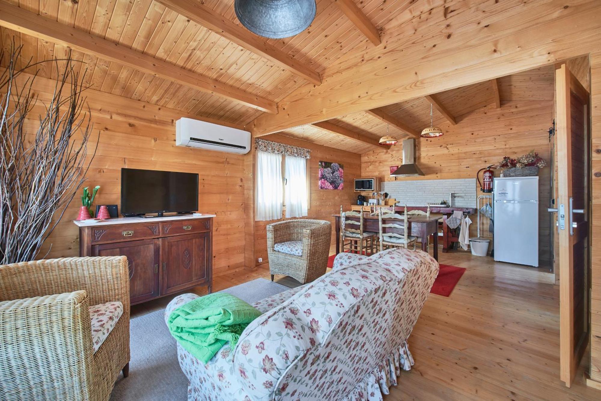 Lakeside Cabin Oasis W/ Ac, By Timecooler Montargil Exteriör bild